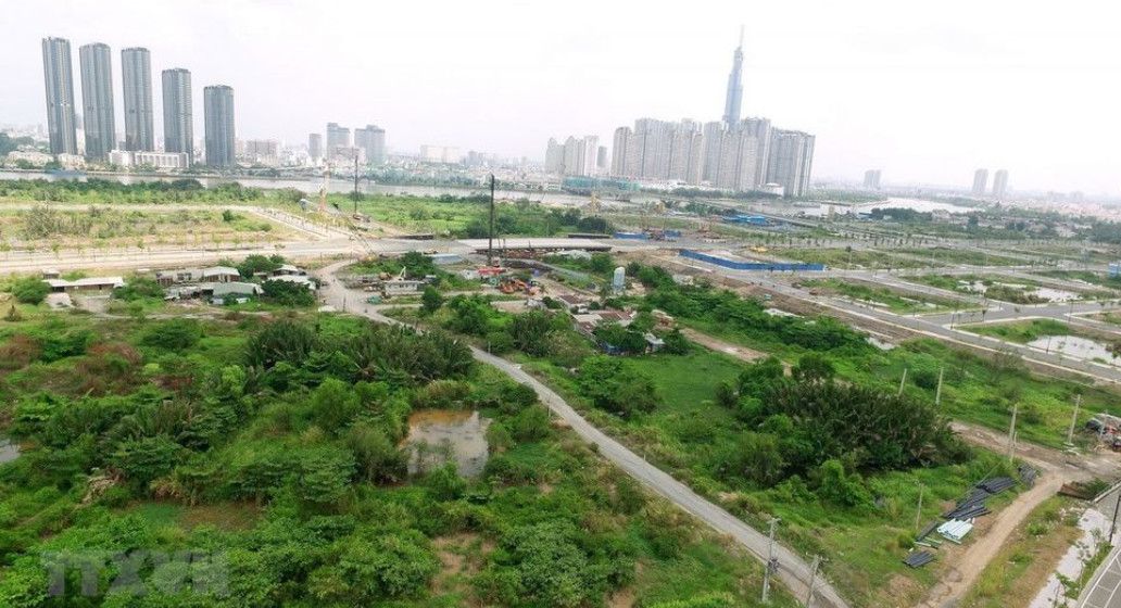 Đất không giáp đường có được chuyển lên đất ở? Quy định mới nhất người dân cần biết