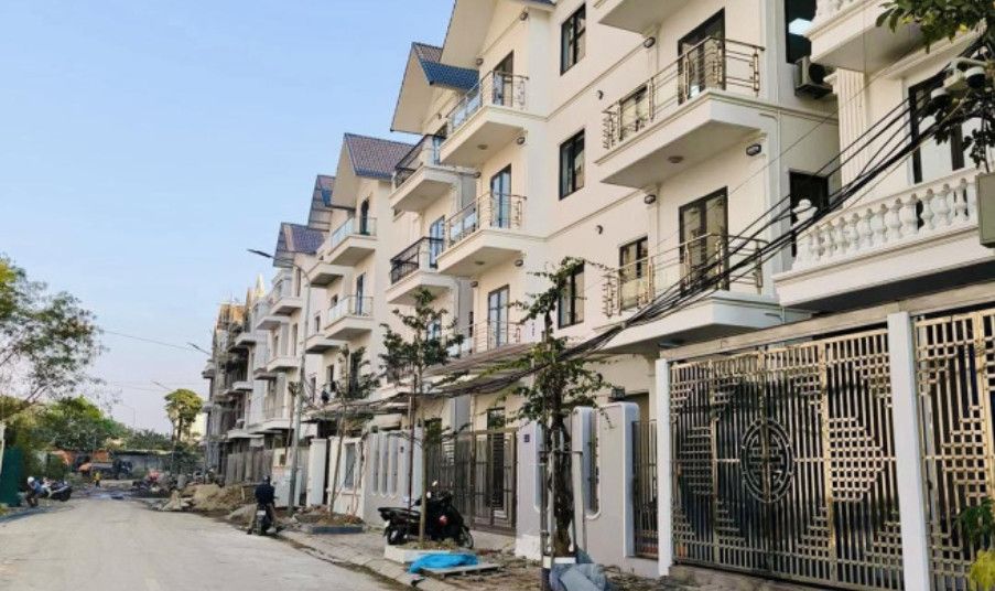 Giá biệt thự, liền kề Hà Nội chạm ngưỡng 740 triệu/m²: Thị trường đang “neo đỉnh” hay bước vào chu kỳ mới?