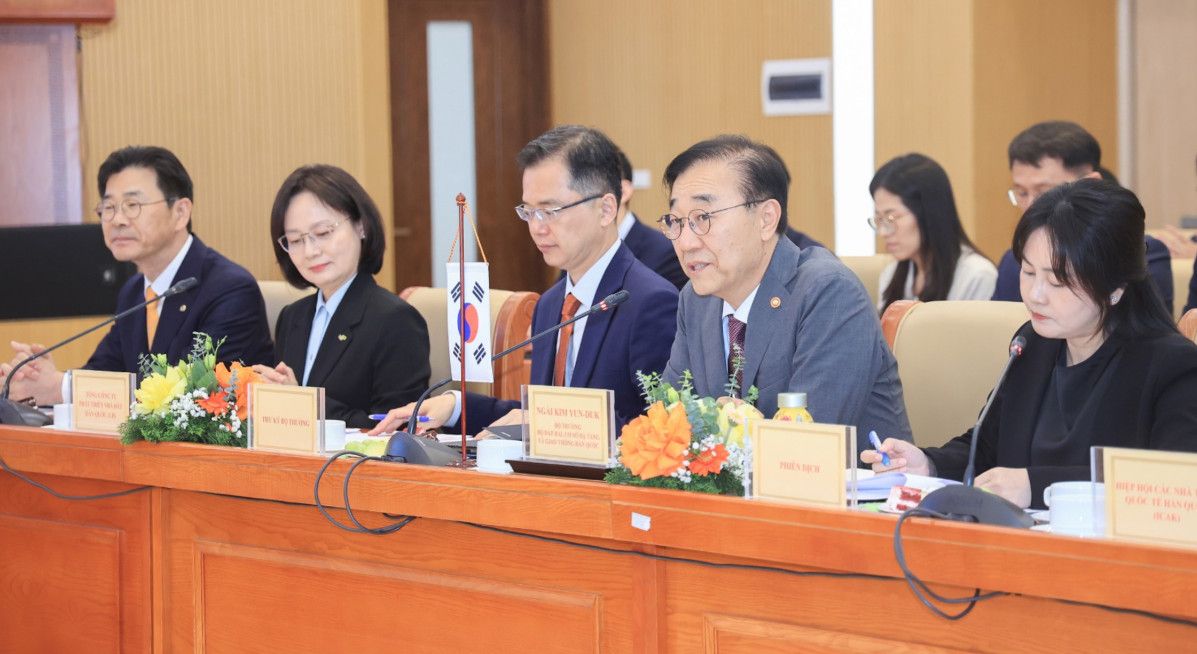 Hợp tác Việt Nam – Hàn Quốc bứt tốc: Đề xuất cung cấp tàu metro số 2 và mở rộng đầu tư hạ tầng đô thị