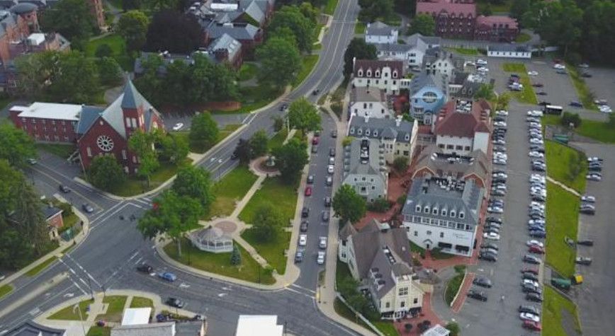 Mỹ: Chủ Nhà Đối Mặt Nguy Cơ Bán Nhà Khi Thuế Tăng 50% – Cuộc Khủng Hoảng Khả Năng Chi Trả Bùng Nổ