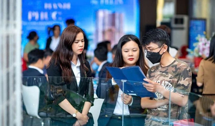 Người mua nhà ở xã hội mắc kẹt trong “ma trận” thủ tục: Bao giờ giấc mơ an cư mới gần hơn?