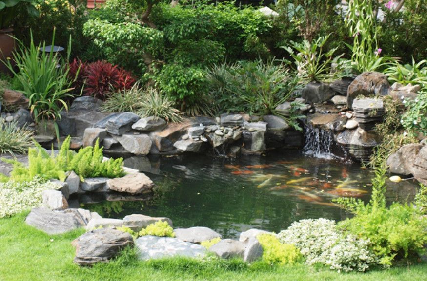 Việc nước chảy về phía bên phải của ngôi nhà có tốt không?