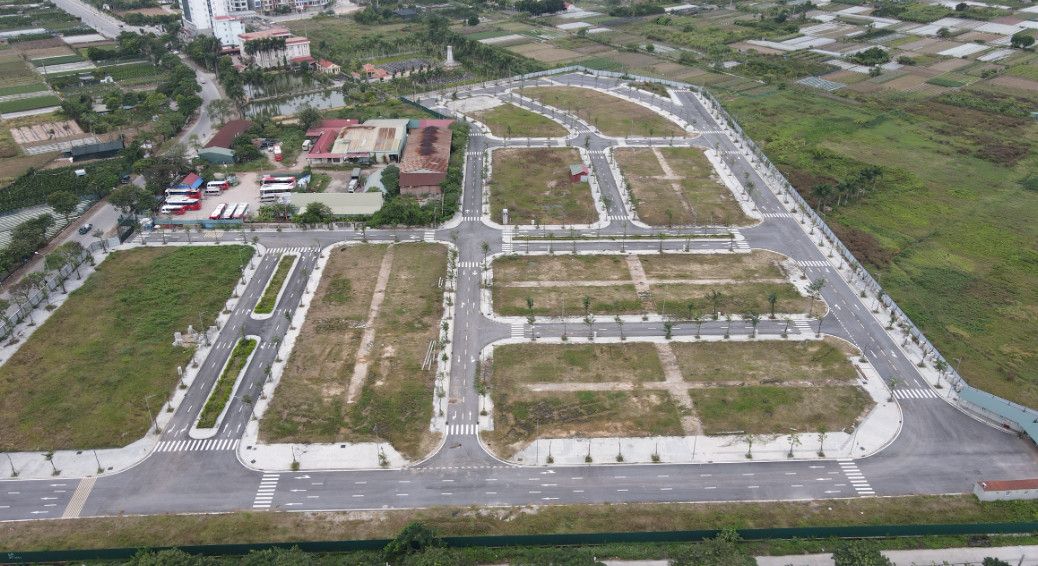 Căn cứ và thẩm quyền cấp sổ đỏ lần đầu năm 2026: Đất khai hoang xây nhà từ năm 1999 có được cấp Giấy chứng nhận?