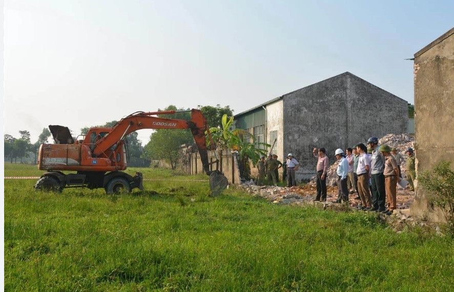 Cấp quyền sở hữu nhà trên đất: Xác định theo hiện trạng hay giấy phép xây dựng theo quy định mới?