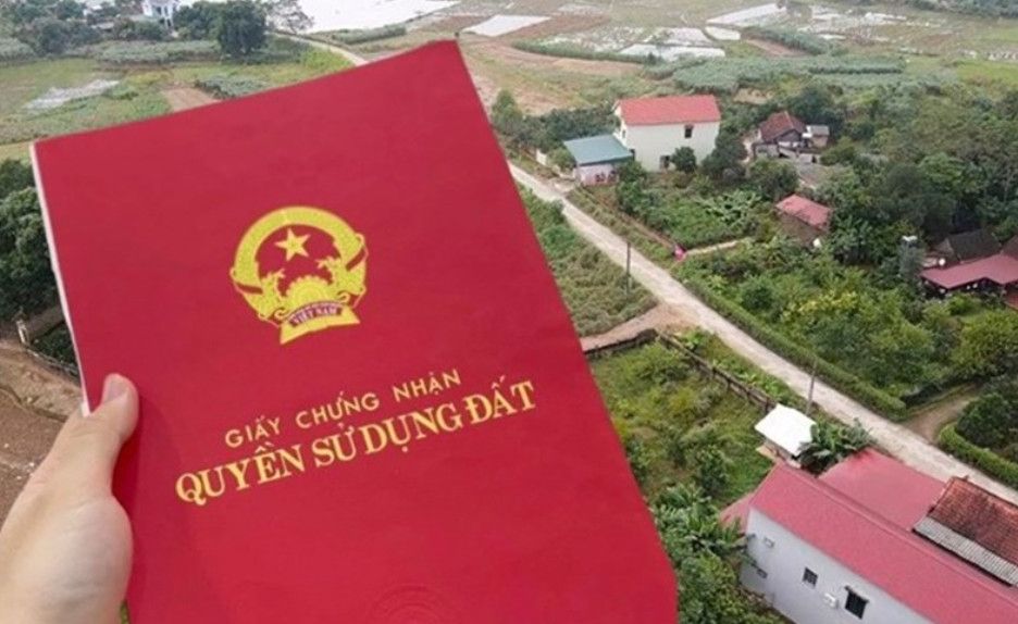 Giảm diện tích đất ở khi cấp đổi sổ đỏ: Có đúng luật và người dân cần làm gì?