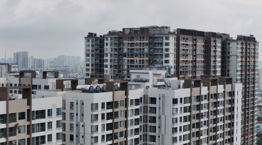 Bất động sản TP.HCM nghịch lý “giảm giá vẫn khó bán”: Thanh khoản suy yếu, người mua ngày càng thận trọng
