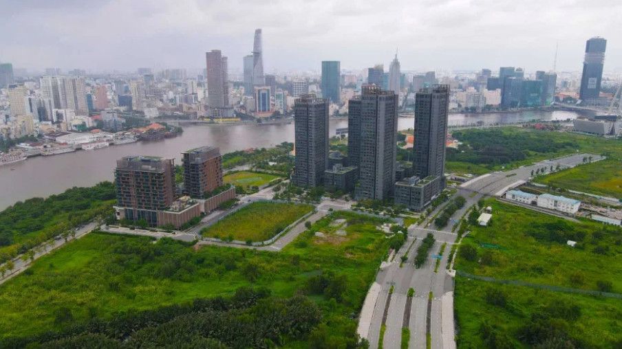 Đấu giá đất, đường sắt và đại đô thị: TP.HCM có lô đất khởi điểm gần 295 triệu đồng/m², Hà Nội mời thầu dự án 20.000 tỷ đồng
