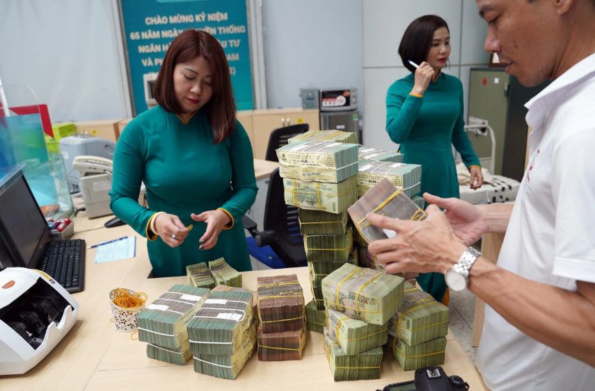 Lãi suất vay mua nhà vượt 11%, tín dụng bất động sản vẫn tăng mạnh: Dòng tiền đang đi về đâu?