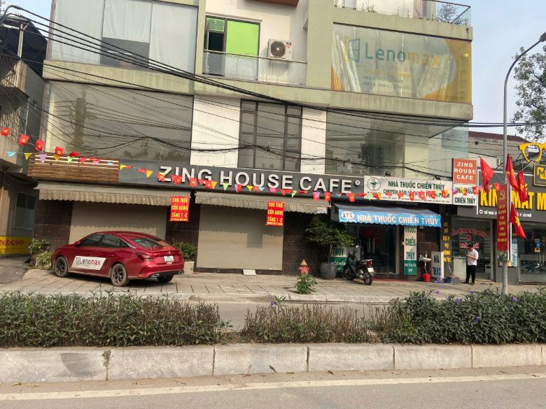 Nhà mặt phố Hà Nội treo biển cho thuê kín phố: “Đất vàng” mất dần lợi thế trong kỷ nguyên thương mại điện tử