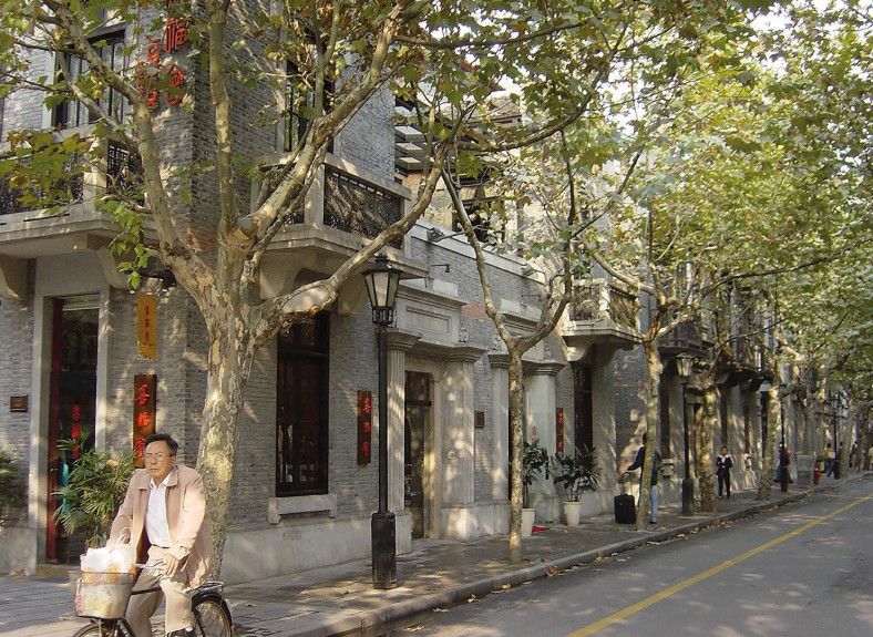 Thượng Hải tung “8 biện pháp” kích cầu bất động sản: Giảm trả trước nhà thứ hai xuống 15%, trợ cấp đổi nhà tối đa 80.000 NDT