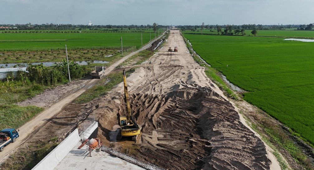 Cao tốc miền Tây thiếu hàng triệu m³ cát, đá: Bài toán vật liệu quyết định tiến độ hạ tầng ĐBSCL
