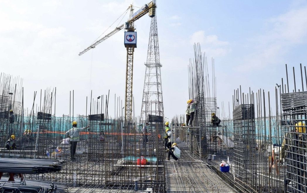 Ngành xây dựng trước áp lực thiếu nhân công: Bê tông đúc sẵn và robot mở đường cho tự động hóa
