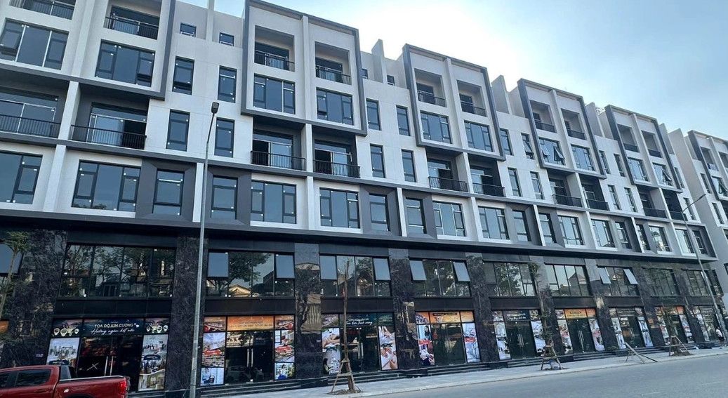 Shophouse muốn kinh doanh hiệu quả cần gì? Không chỉ là vị trí, mà phải có “dòng người”