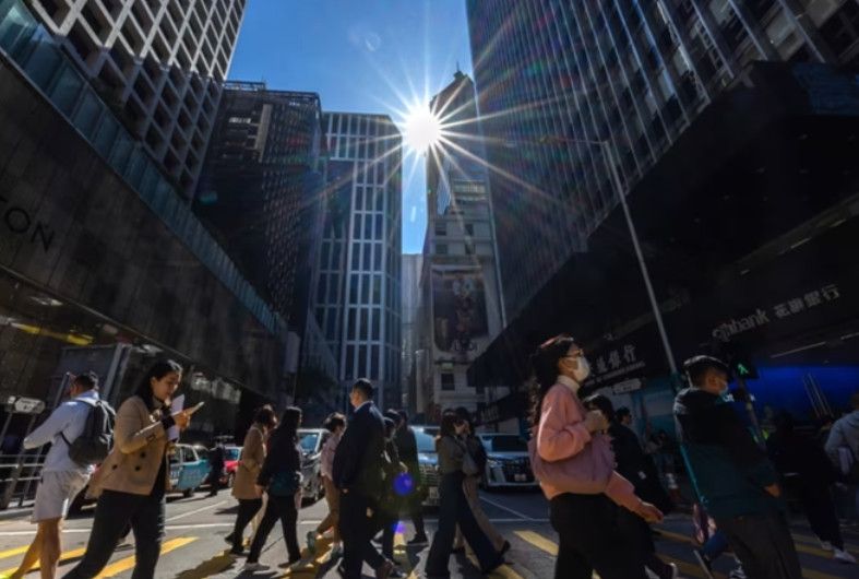 Bất động sản Hong Kong phân hóa mạnh: Nhà mới giảm giá sâu, nhà cũ ngày càng khó bán