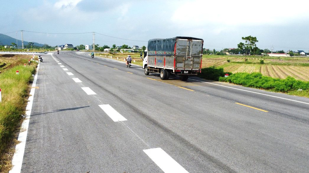 Diện mạo tuyến đường ven biển gần 2.000 tỷ đồng ở Thanh Hóa trước ngày thông xe